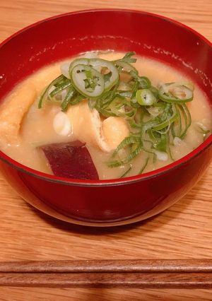 温まる♪さつまいもと油揚げのお味噌汁♪-レシピのメイン写真