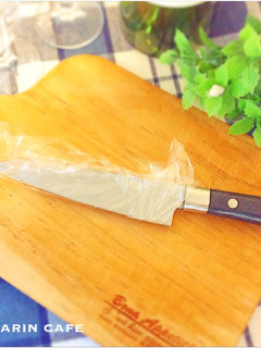 チーズをいらいらしないで切る方法-レシピのメイン写真