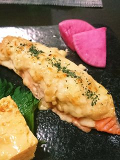 簡単鮭の味噌マヨチ—ズ焼き-レシピのメイン写真