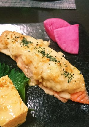 簡単鮭の味噌マヨチ—ズ焼き-レシピのメイン写真