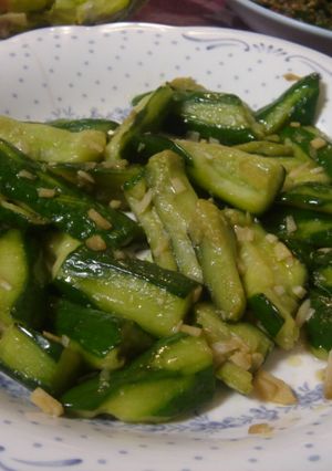 野菜deおつまみ♪きゅうりにんにく塩炒め-レシピのメイン写真