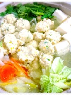 ゆず 香る⭐簡単 鶏だんご鍋-レシピのメイン写真