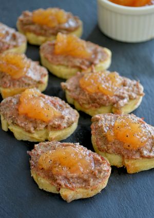 トリュフ風味のコンビーフカナッペ-レシピのメイン写真