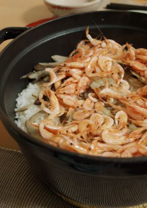 ストウブで炊き込みご飯-レシピのメイン写真