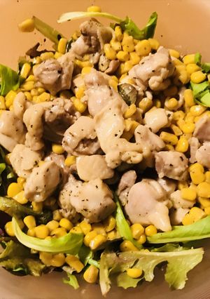鶏肉とコーン缶の醤油バターソースサラダ-レシピのメイン写真