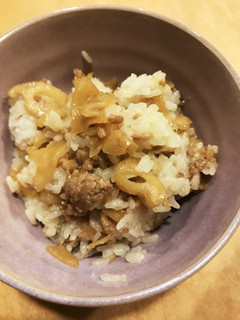 子供喜ぶ!れんこんとひき肉の混ぜご飯-レシピのメイン写真