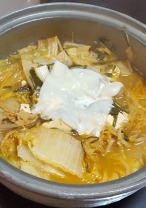 ほっこり”ブルーチーズ入りキムチ鍋”-レシピのメイン写真
