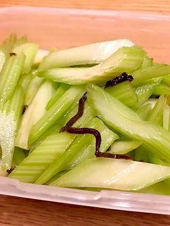 【簡単5分!】セロリの浅漬け-レシピのメイン写真