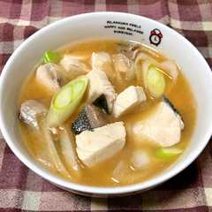 รูปของ 鰤とネギのお味噌汁