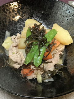 簡単★塩昆布だけで味付けした肉じゃが-レシピのメイン写真