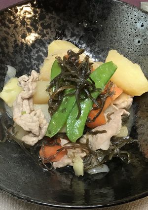 簡単★塩昆布だけで味付けした肉じゃが-レシピのメイン写真