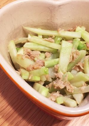 ブロッコリーの芯活用＊ツナマヨカレー炒め-レシピのメイン写真