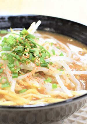 もやしで簡単。魚介系とろみ醤油ラーメン！-レシピのメイン写真