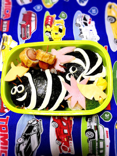 キャラ弁 簡単 秋 だんごむし-レシピのメイン写真