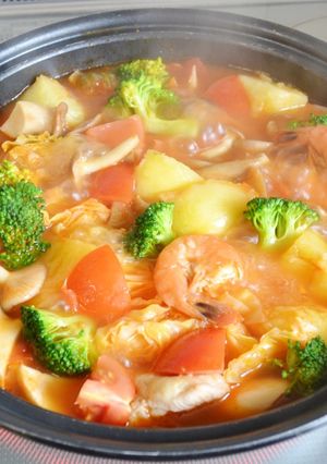 ちょっと豪華にイタリアントマト鍋♪-レシピのメイン写真