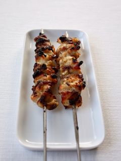 余った鶏皮で♪【鶏皮の塩麹串焼き】-レシピのメイン写真