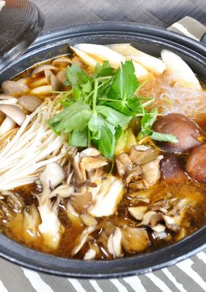 きのこたっぷり鍋韓国風♪-レシピのメイン写真