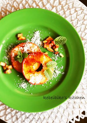 冬の温か焼きりんご*チーズを添えて-レシピのメイン写真