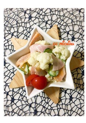 旬の柿はカリフラワーと一緒にサラダしよ!-レシピのメイン写真