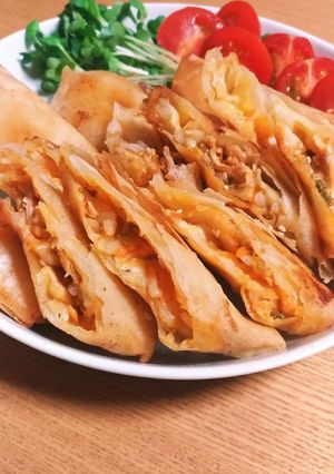 簡単!!豚キムチーズ春巻き　リメイクにも-レシピのメイン写真