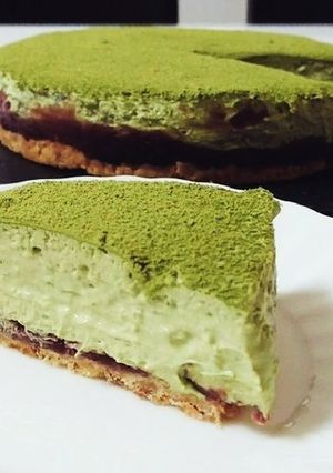 抹茶たっぷり！つぶ餡入りレアチーズケーキ-レシピのメイン写真