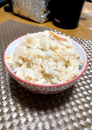 冷えても美味しい鮭の炊き込みごはん-レシピのメイン写真