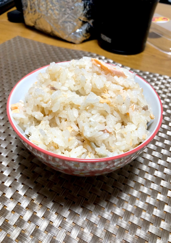 冷えても美味しい鮭の炊き込みごはん-レシピのメイン写真