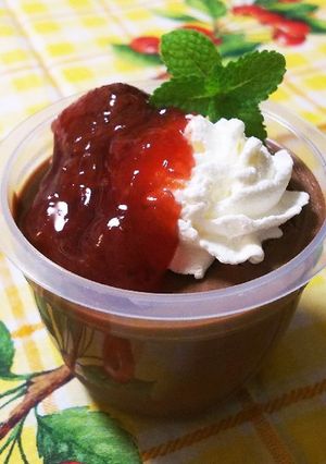 簡単チョコムース～イチゴジャムかけ～-レシピのメイン写真