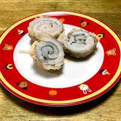 รูปของ 中はふんわり 太刀魚の大葉梅肉巻き天ぷら