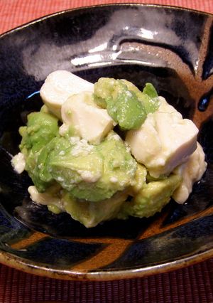 おつまみに！豆腐とアボカドのごま油和え-レシピのメイン写真