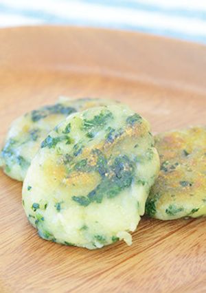 【離乳食後期】ほうれん草のじゃがいももち-レシピのメイン写真