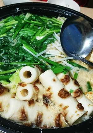 ピリ辛味噌バターにんにくモツ鍋♪-レシピのメイン写真