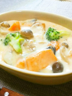 旨味たっぷり♡鮭とブロッコリーのシチュー-レシピのメイン写真