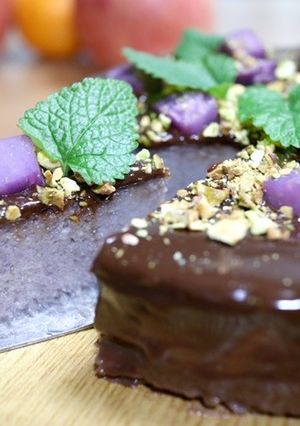 チョコ掛け紫芋のホールケーキ-レシピのメイン写真