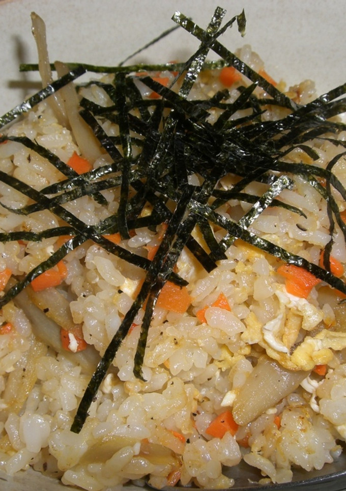 ごぼうとにんじんの簡単★和風チャーハン-レシピのメイン写真