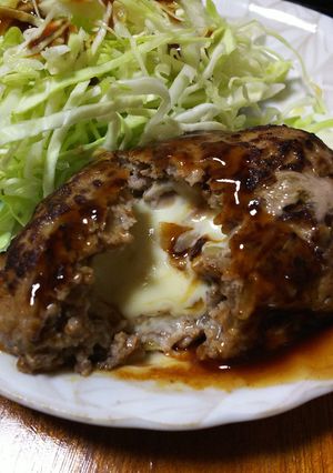 うちのチーズINハンバーグ！-レシピのメイン写真