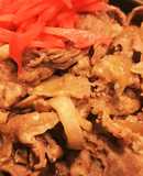 男の料理〜！牛丼どんドン…豚丼ですが…