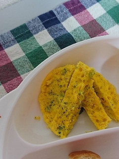離乳食~卵黄オムレツ・3~-レシピのメイン写真