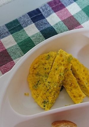 離乳食～卵黄オムレツ・3～-レシピのメイン写真