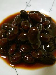 おせち料理にお弁当に!フライパンで黒豆煮-レシピのメイン写真
