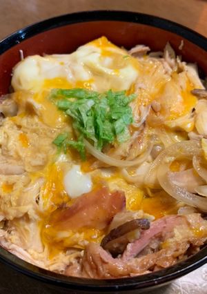 ロティサリーチキンのリメイク親子丼-レシピのメイン写真
