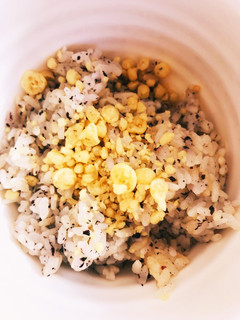 ★マヨラー向け★ゆかりとマヨの混ぜご飯-レシピのメイン写真