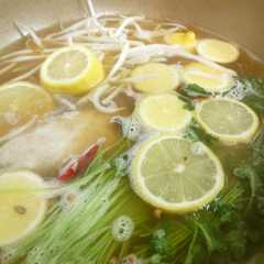 รูปของ レモン鍋　ピリ辛風　（シメにラーメン）
