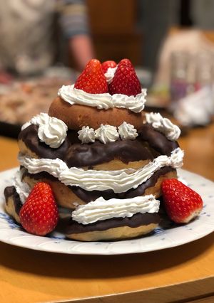 子供と作る☆簡単エクレアクリスマスケーキ-レシピのメイン写真