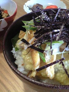 やさしい美味しさ☆もちきびキツネ丼-レシピのメイン写真
