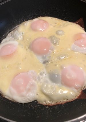 簡単☆チーズのせ目玉焼き(๑>◡<๑)-レシピのメイン写真