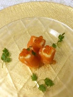 スモークサーモンといくらの簡単オードブル-レシピのメイン写真