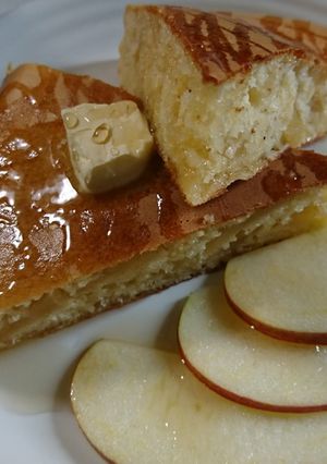 りんごのコンポート入りホットケーキ-レシピのメイン写真
