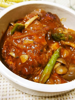 簡単♫トマト缶で煮込みハンバーグ-レシピのメイン写真