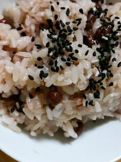 切り餅と赤飯の素と炊飯器で超簡単赤飯-レシピのメイン写真